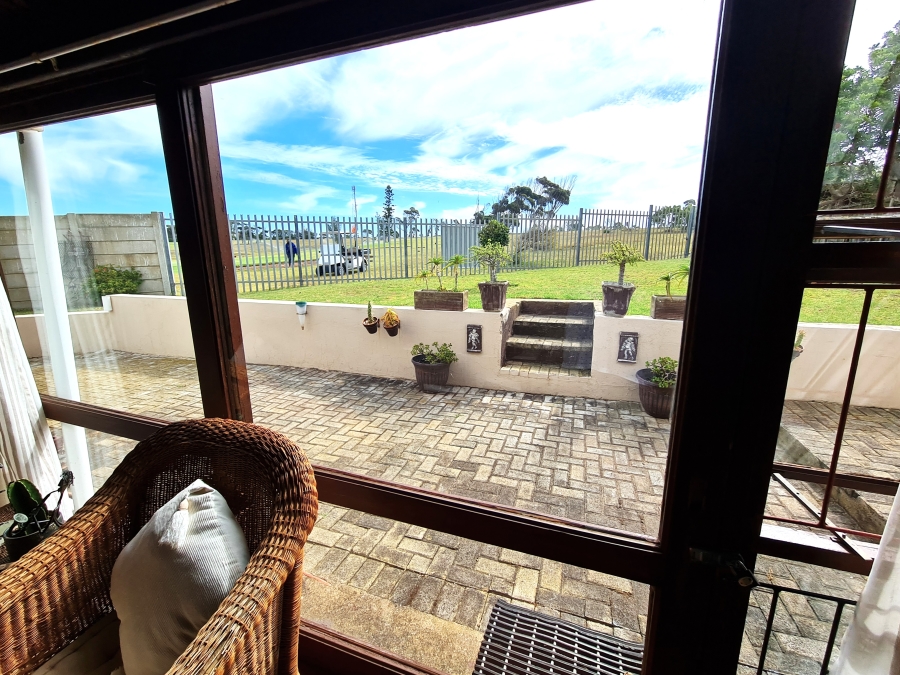 6 Bedroom Property for Sale in Noorsekloof Eastern Cape